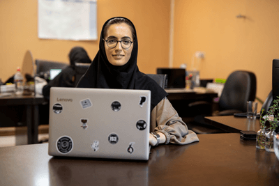 نهال نجفی